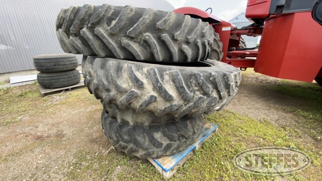 (4) tires